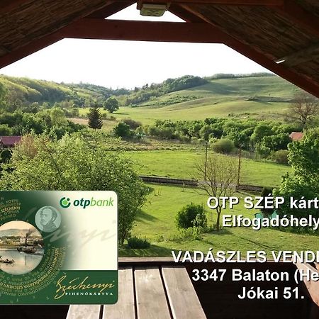 Vadaszles Vendeghaz Bukkszentmarton Buitenkant foto