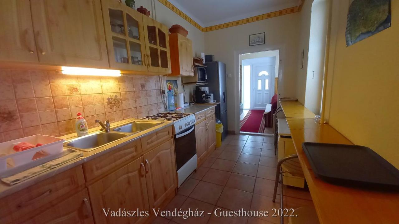 Vadaszles Vendeghaz Bukkszentmarton Buitenkant foto